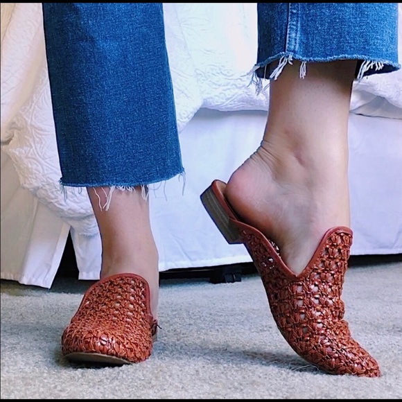 american eagle woven mule